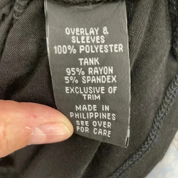 IZ Byer Floral Cold Shoulder Long Sleeved Top Medium - Picture 7 of 9